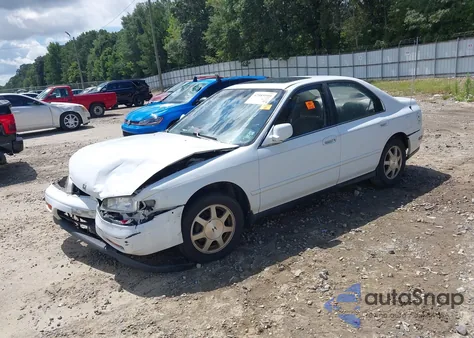 1995 Honda Accord Ex z USA, uszkodzony, nr VIN JHMCD5657SC038827